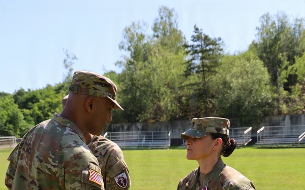 HHC presents gifts to outgoing command team