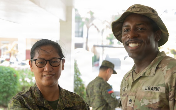Salaknib 2026: U.S. Soldiers, Philippine Army Soldiers Conduct a Public Affairs Luncheon