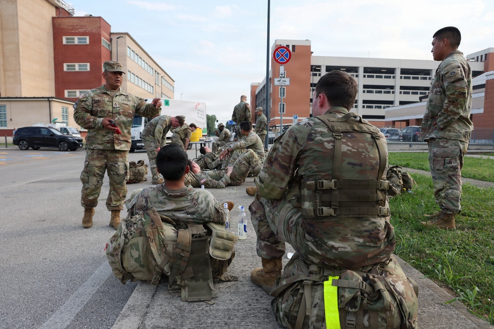 SETAF-AF Soldiers complete Air Assault prequalification ruck march