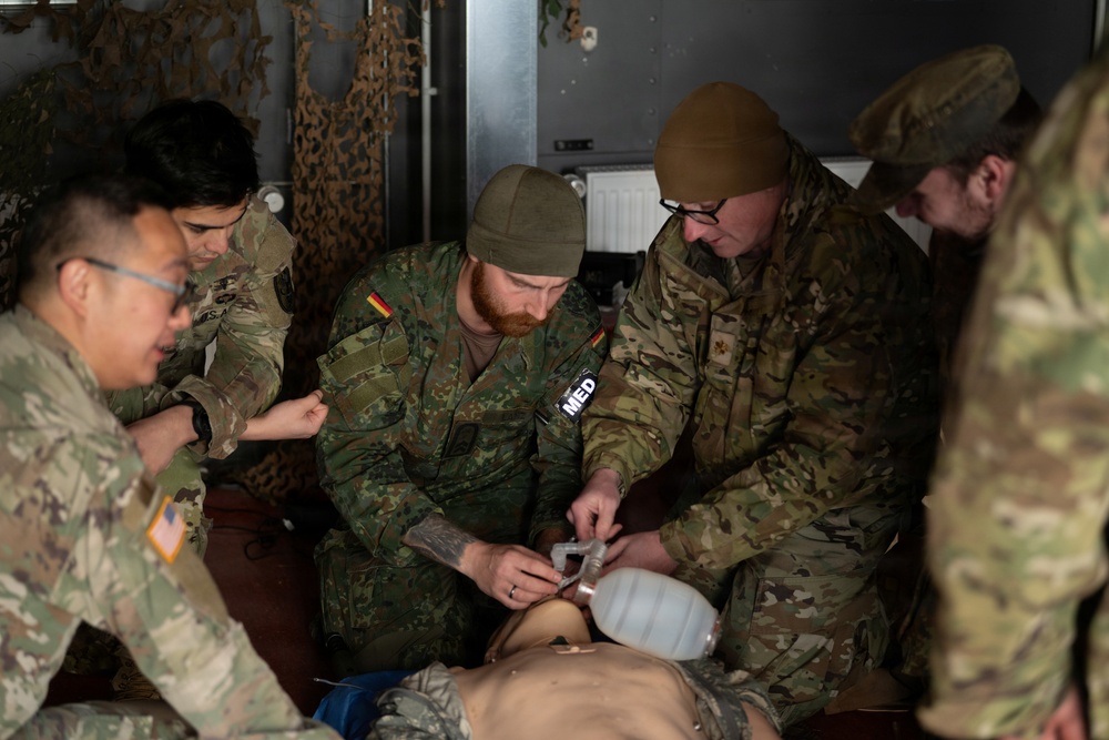U.S. Army Medical Department Activity – Bavaria (MEDDAC-B) conducts Tactical Combat Casualty Care Training with Bundeswehr Medics