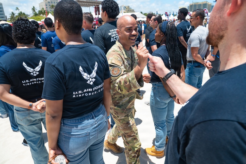 Mass Enlistment at Hyundai Air and Sea Show