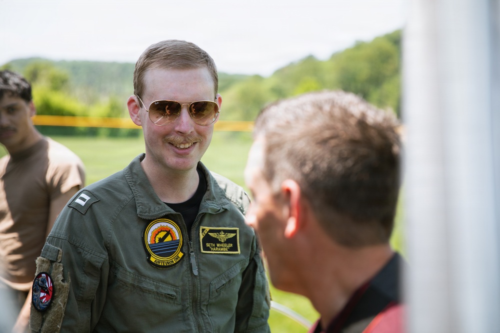 VX-1 Sailors visit school in Pennsylvania