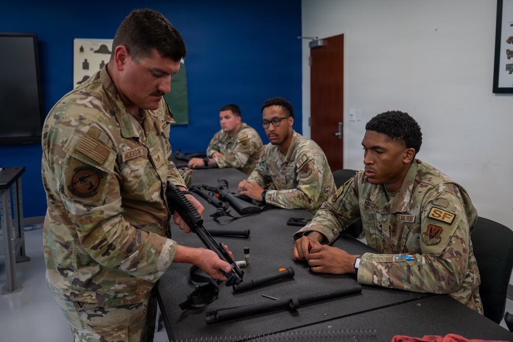 Tyndall Defenders Master M870 Shotgun Tactics