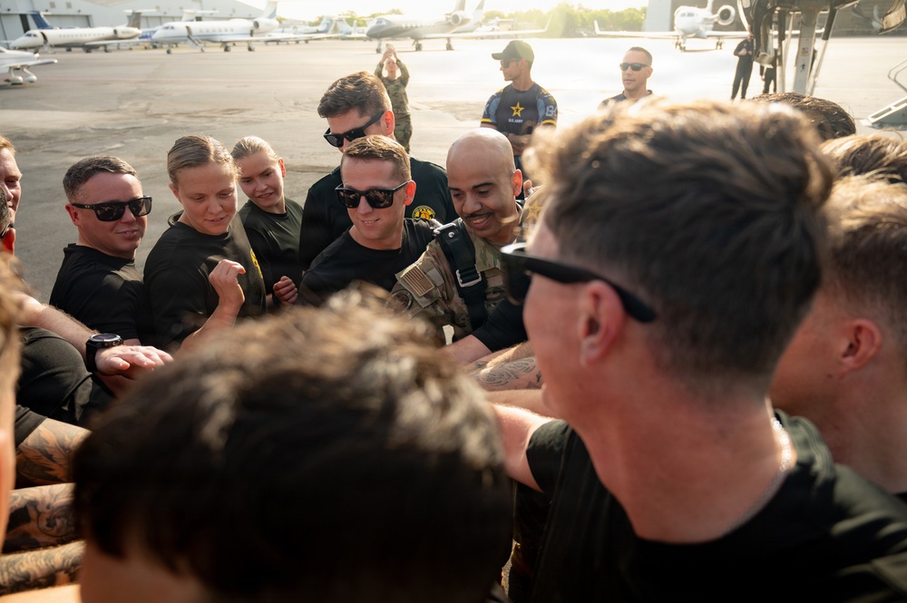 AFRC Command Chief jumps with the U.S. Army Golden Knights