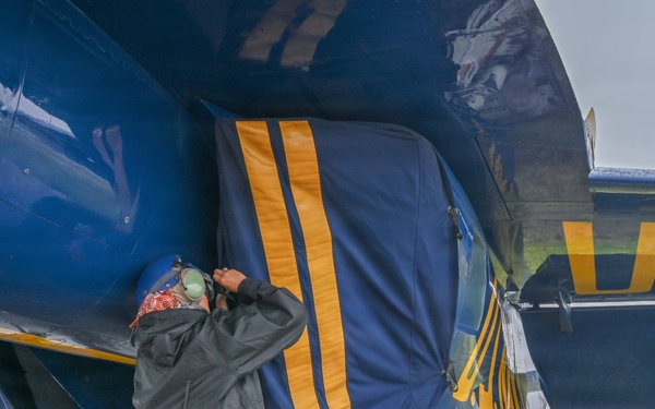 Blue Angels prepare to fly at Air Dot Show for 2026 Navy Week Harrisburg