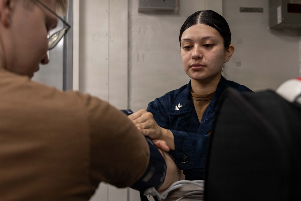 USS Abraham Lincoln Conducts Medical Operations