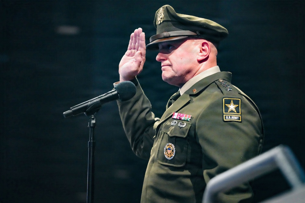 Lt. Gen. Robert Harter hosts Twilight Tattoo