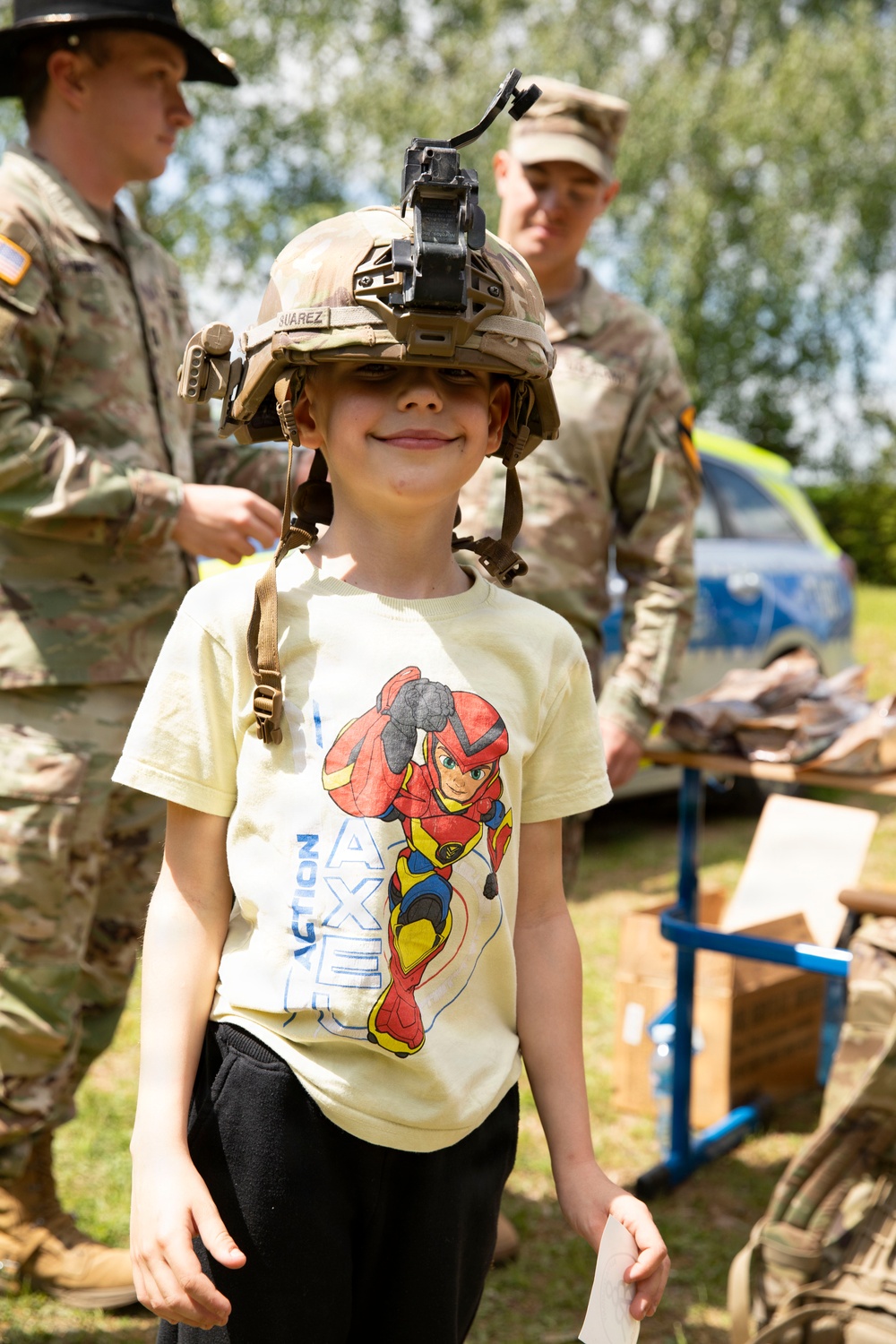8th Brigade Engineer Battalion shows support at Polish family day event