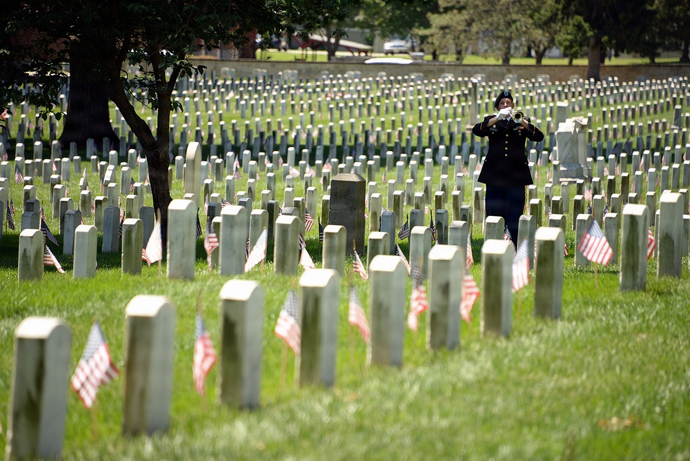Fort Leavenworth observes Memorial Day