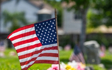 60th AMW visits Winters Cemetery for Memorial Day ceremony
