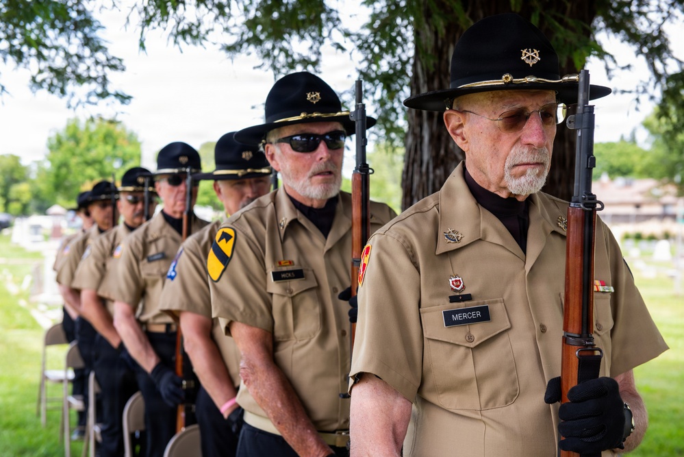 60th AMW visits Winters Cemetery for Memorial Day ceremony