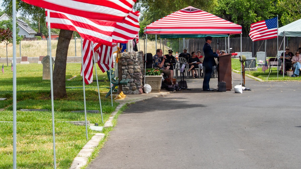 60th AMW visits Winters Cemetery for Memorial Day ceremony
