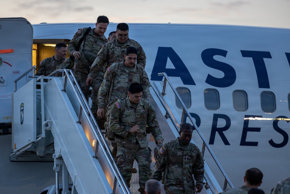 101st HHBN Soldiers return from Border Mission