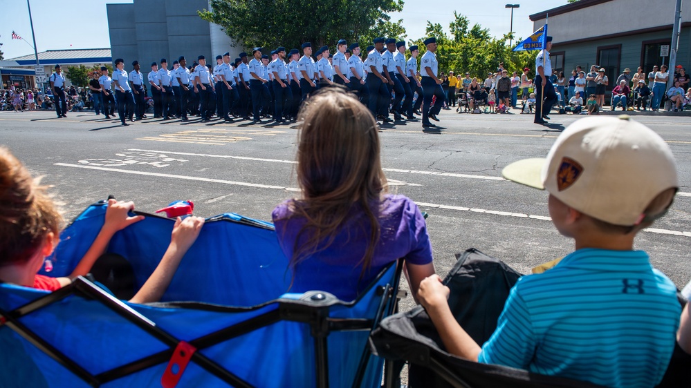 60th MXG participates in Vacaville Fiesta Days
