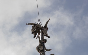 Soldiers Help Kick Off coca-Cola 600 Pre-Race Traditions