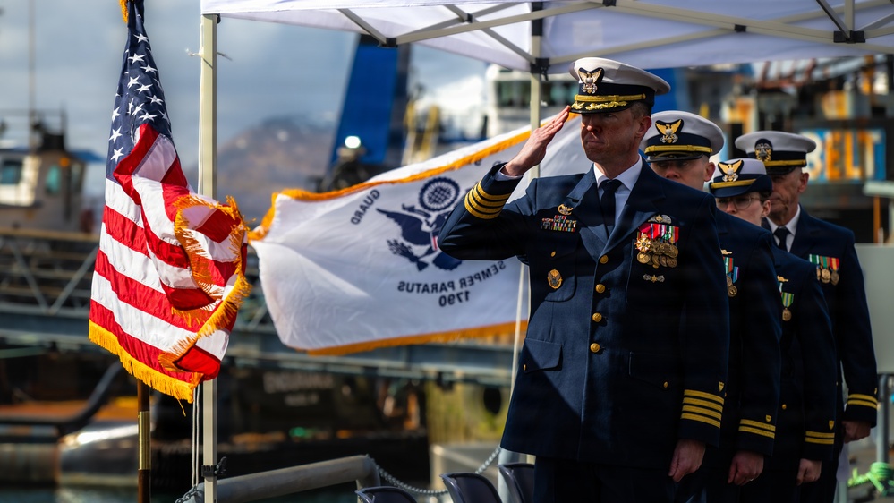 Coast Guard Cutter Earl Cunningham conducts Change of Command ceremony
