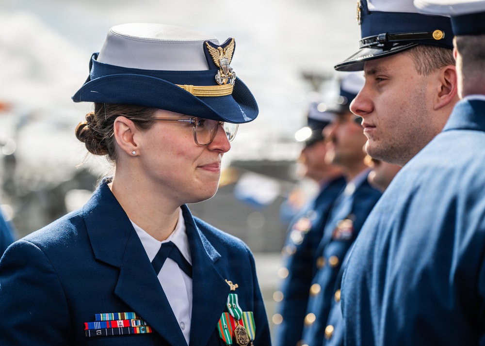 Coast Guard Cutter Earl Cunningham conducts Change of Command ceremony