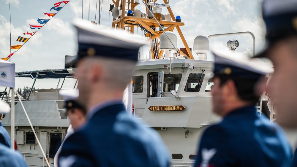 Coast Guard Cutter Earl Cunningham conducts Change of Command ceremony