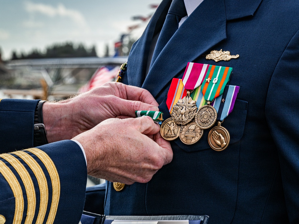 Coast Guard Cutter Earl Cunningham conducts Change of Command ceremony