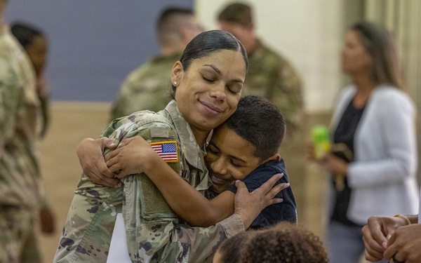 101st HHBN Soldiers return from Border Mission
