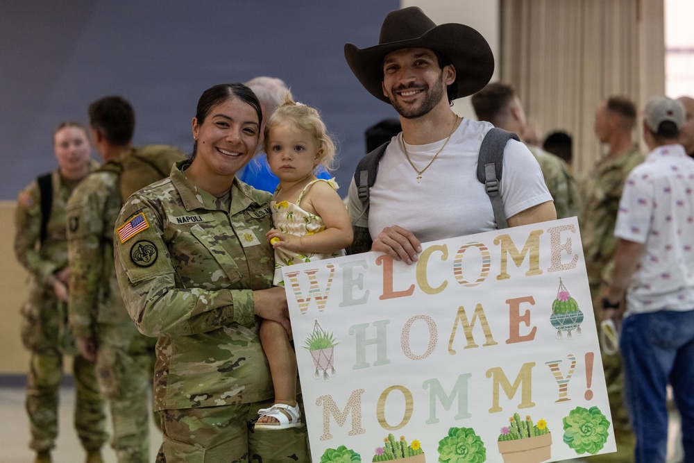 101st HHBN Soldiers return from Border Mission