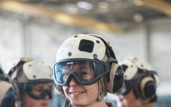 3rd MAW Hosts cadets from Palm Desert Charter Middle School