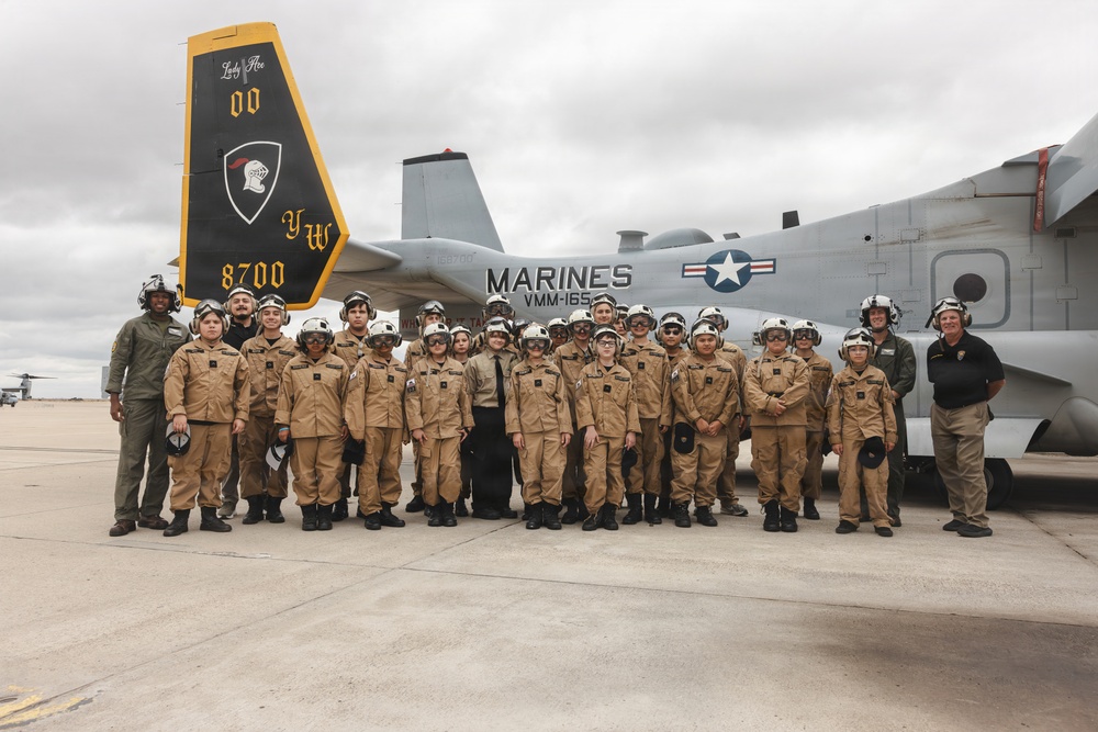DVIDS - Images - 3rd MAW Hosts cadets from Palm Desert Charter Middle ...