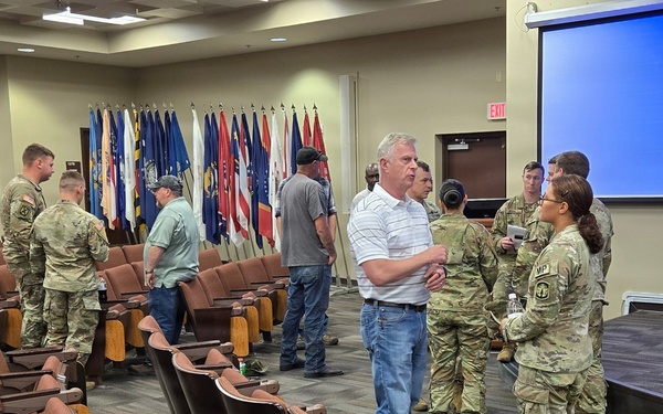 Public Health briefs Soldiers on mold prevention at Barracks Stakeholder Meeting