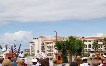 USS Somerset Changes Command