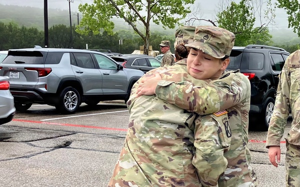 Soldiers bid farewell to outstanding officer at West Fort Hood