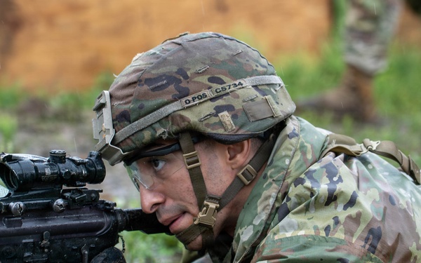 Soldiers conduct Combat Drills During E3B Testing