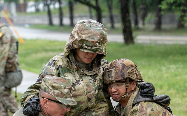 Soldiers Participate in the EFMB Training