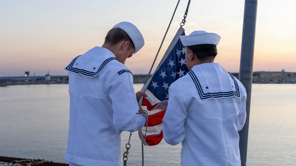LCF-24: U.S. Sailors aboard LPD 28 conduct evening colors