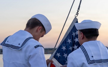 LCF-24: U.S. Sailors aboard LPD 28 conduct evening colors