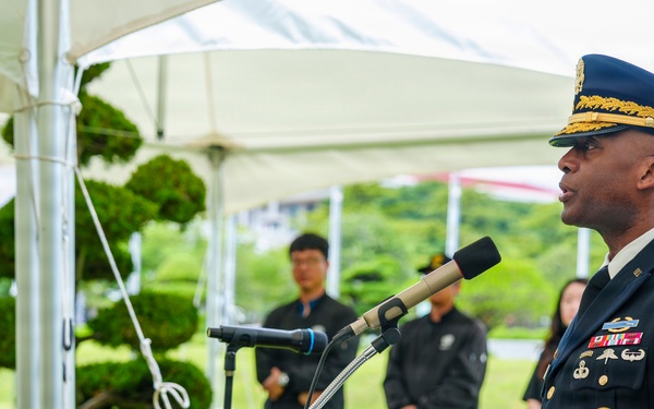 Commander, USFK Attends Interment Ceremony for French Veterans of Korean War