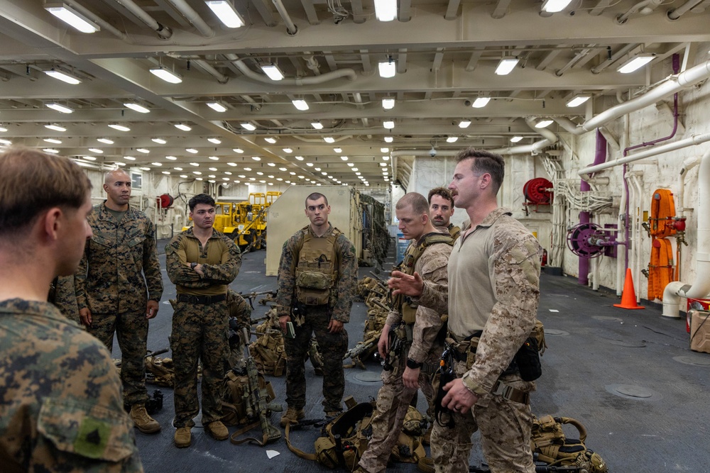 LCF-24: Fast-Roping &amp; Caving Ladder Drills Aboard USS Fort Lauderdale