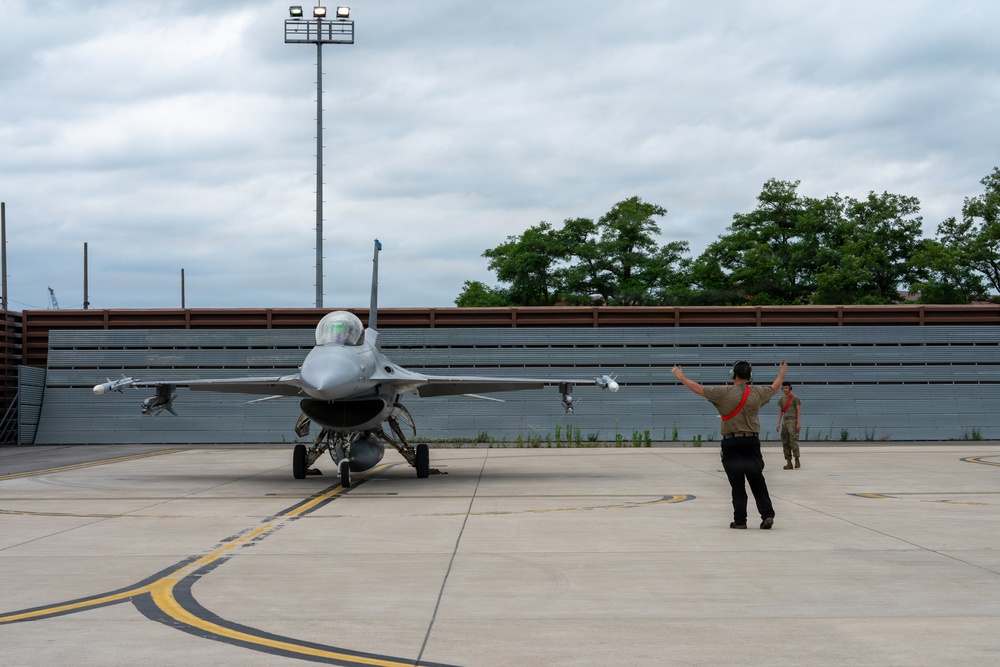 51st FW deputy commander takes final flight