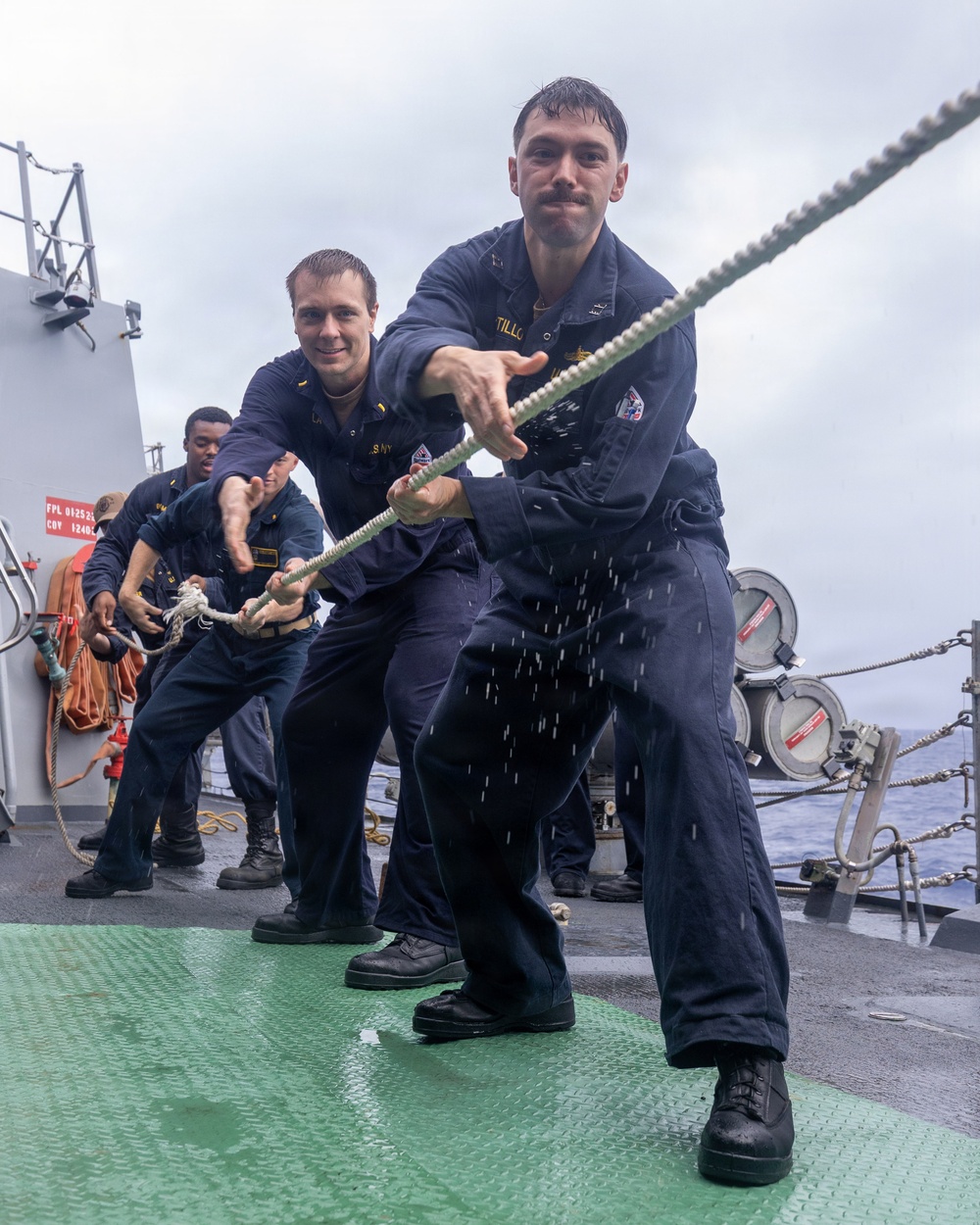 USS Mustin conducts line-handling training