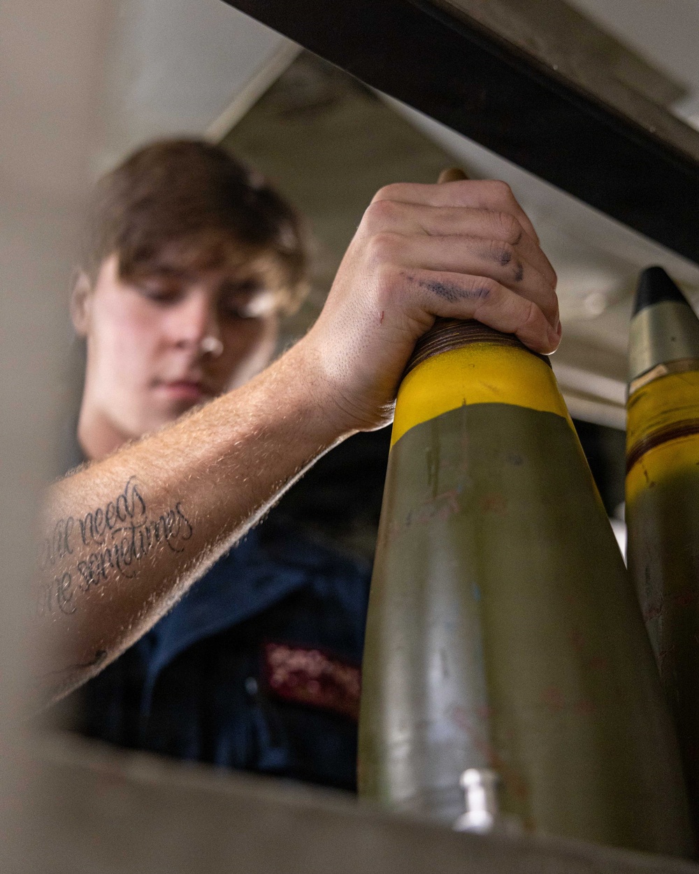 USS Mustin conducts Mark 45 5-inch gun maintenance