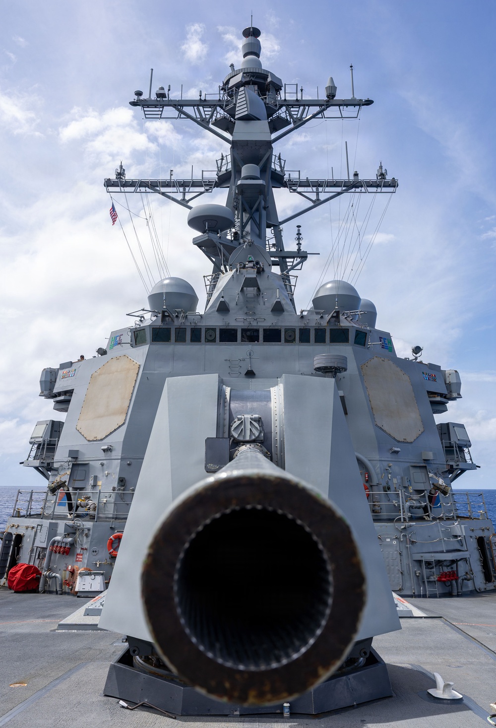 USS Mustin conducts Mark 45 5-inch gun maintenance