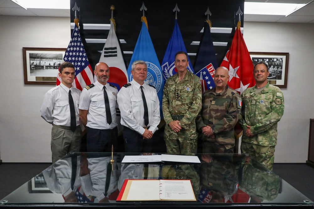 Rear Admiral Guillaume Pinget Visits United Nations Command