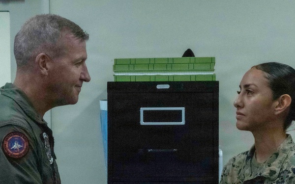 1st MAW commanding general welcomes HMLA-367 to Okinawa