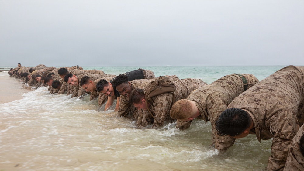 3rd Maintenance Battalion Conducts MCMAP Training on Torii Beach
