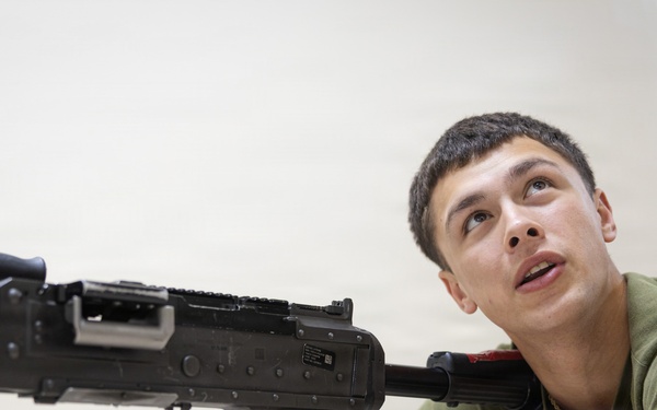 U.S. Marines conduct M240b performance evaluation checklist