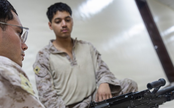 U.S. Marines conduct M240b performance evaluation checklist