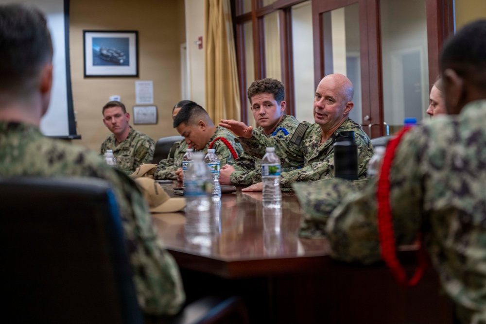 Adm. Kilby Visits Recruit Training Command