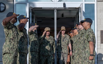 Adm. Kilby Visits Recruit Training Command