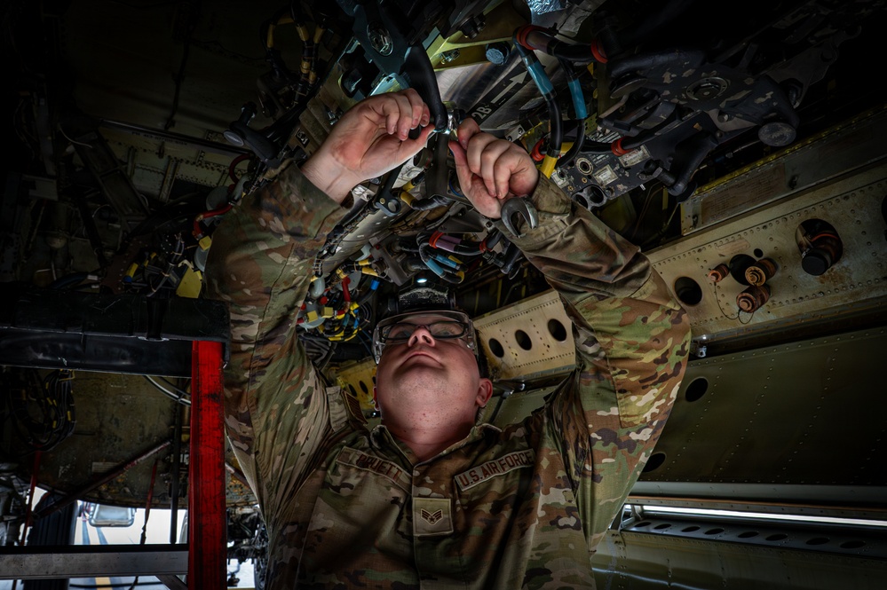 2BW participates in exercise Gator Strike 26-2
