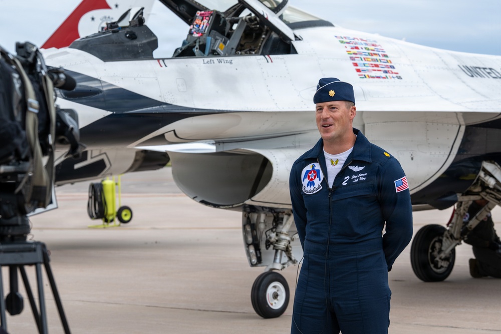 Thunderbirds Arrive for U.S. Air Force Academy Graduation Flyover