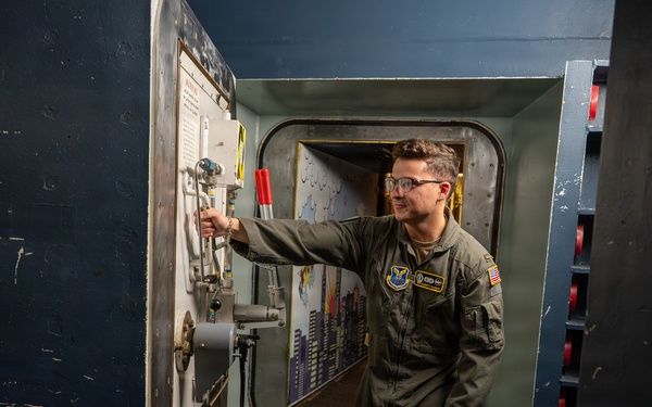 Inside the Capsule: The Silent Watch of America’s Missileers